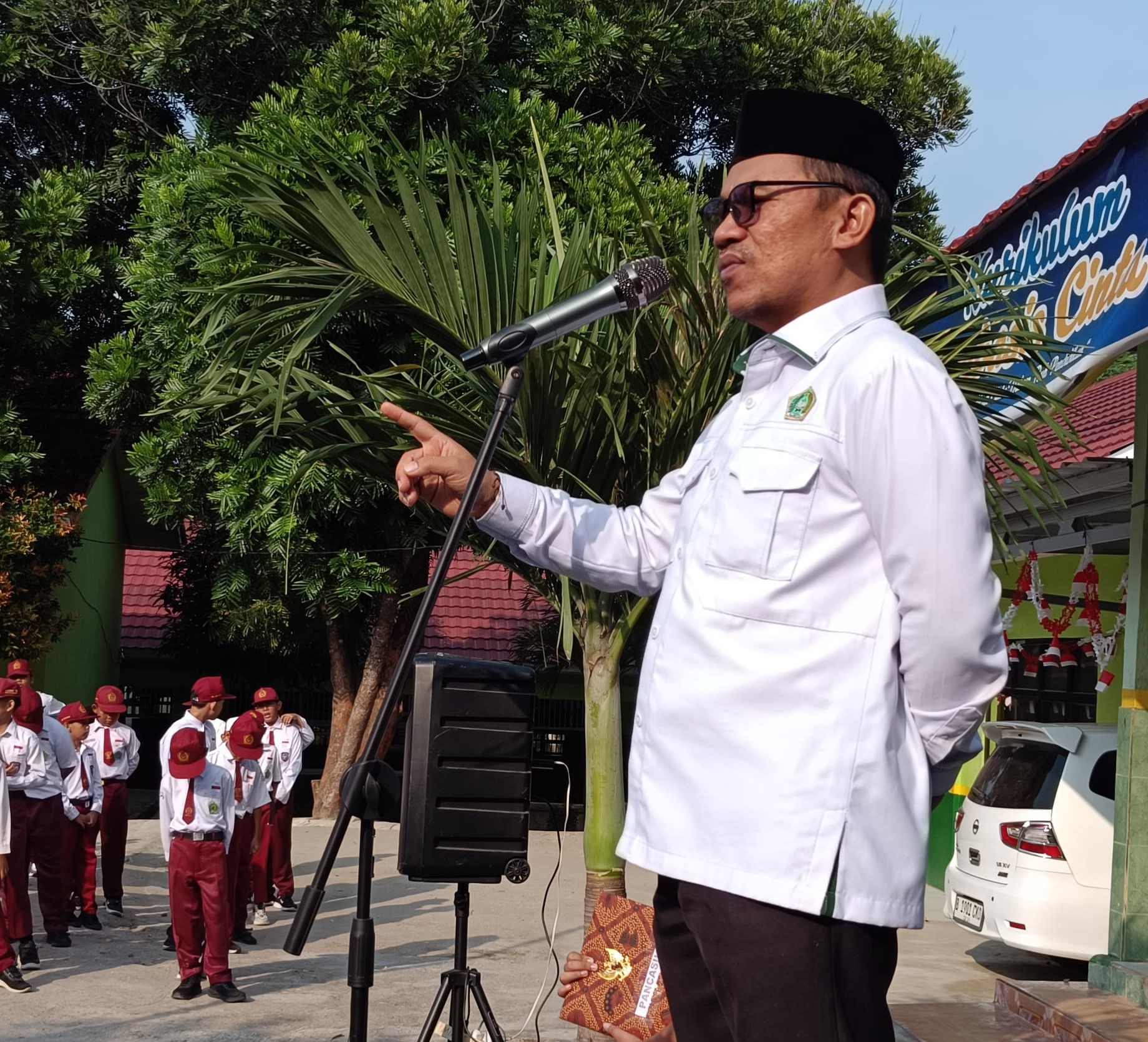 Masir Ibrahim Ajak Siswa MIN 1 Way Kanan Mengenang dan Mengisi Kemerdekaan dengan Semangat Iman dan Ilmu