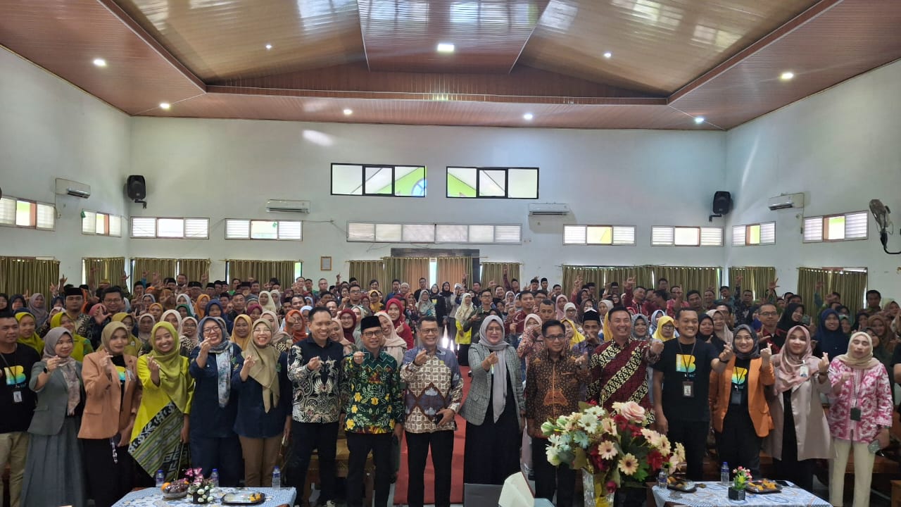 BSI Berkolaborasi dengan Kemenag Bandar Lampung, Serahkan Buku Tabungan dan ATM Gaji Kepada CPNS dan PPPK