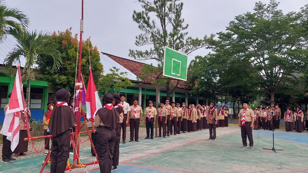 MTsN 1 Mesuji Gelar Upacara Hari Pramuka ke-64: Kolaborasi untuk Membangun Ketahanan Bangsa