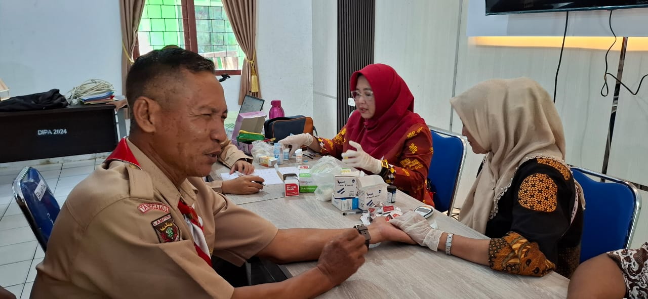 Puskesmas Kotaagung Gelar Pemeriksaan Kesehatan untuk Guru dan Staf Guru MAN 1 Tanggamus