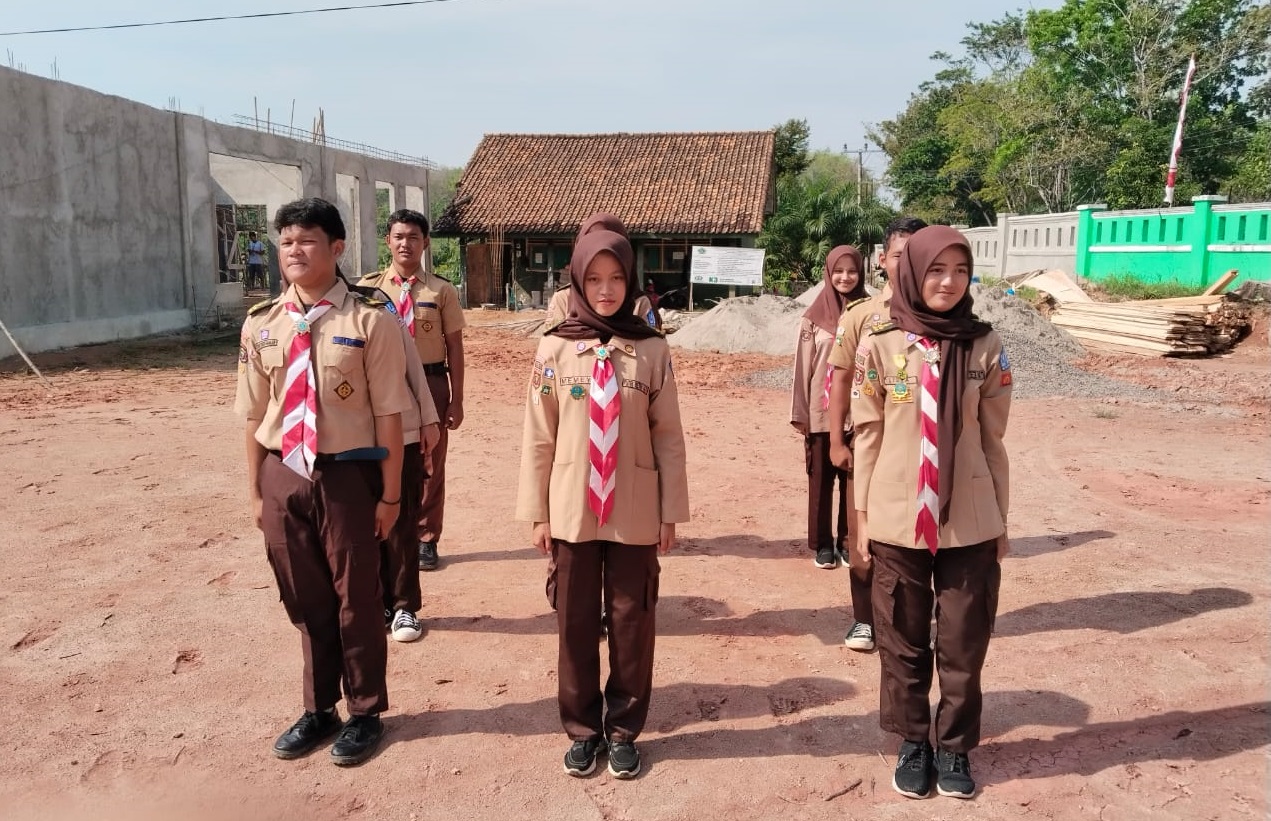 Gladi Bersih Pengibaran Bendera HUT RI ke-80: 9 Siswa MAN 1 Way Kanan Siap Tampil di Kemenag Way Kanan