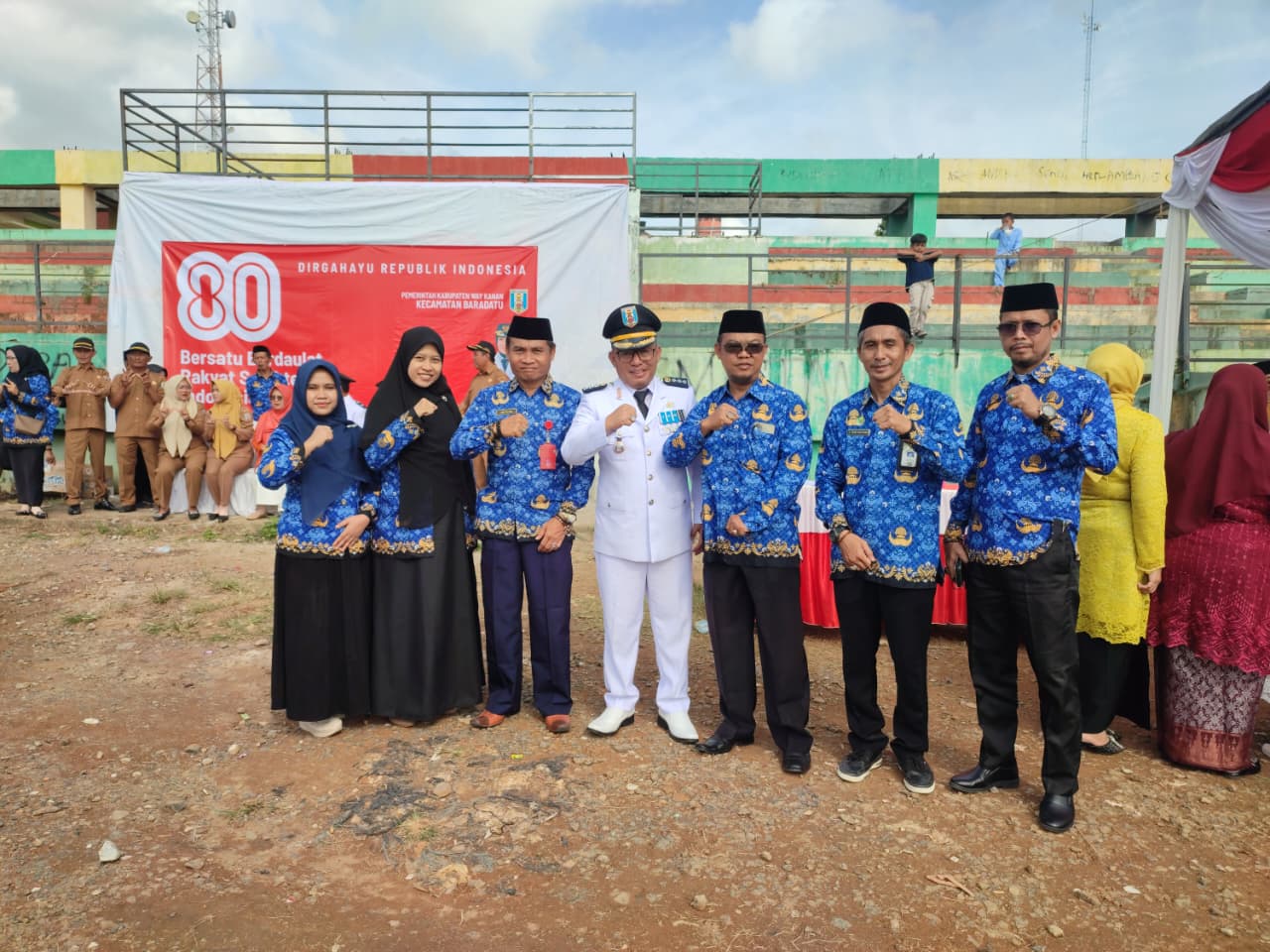 Pegawai KUA Kecamatan Baradatu Ikuti Upacara HUT ke-80 RI di Dua Lokasi