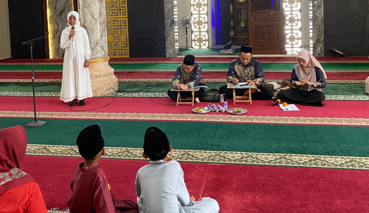KUA Kecamatan Negeri Besar Dukung Generasi Muda Islami Lewat Lomba Adzan dan Surah Pendek
