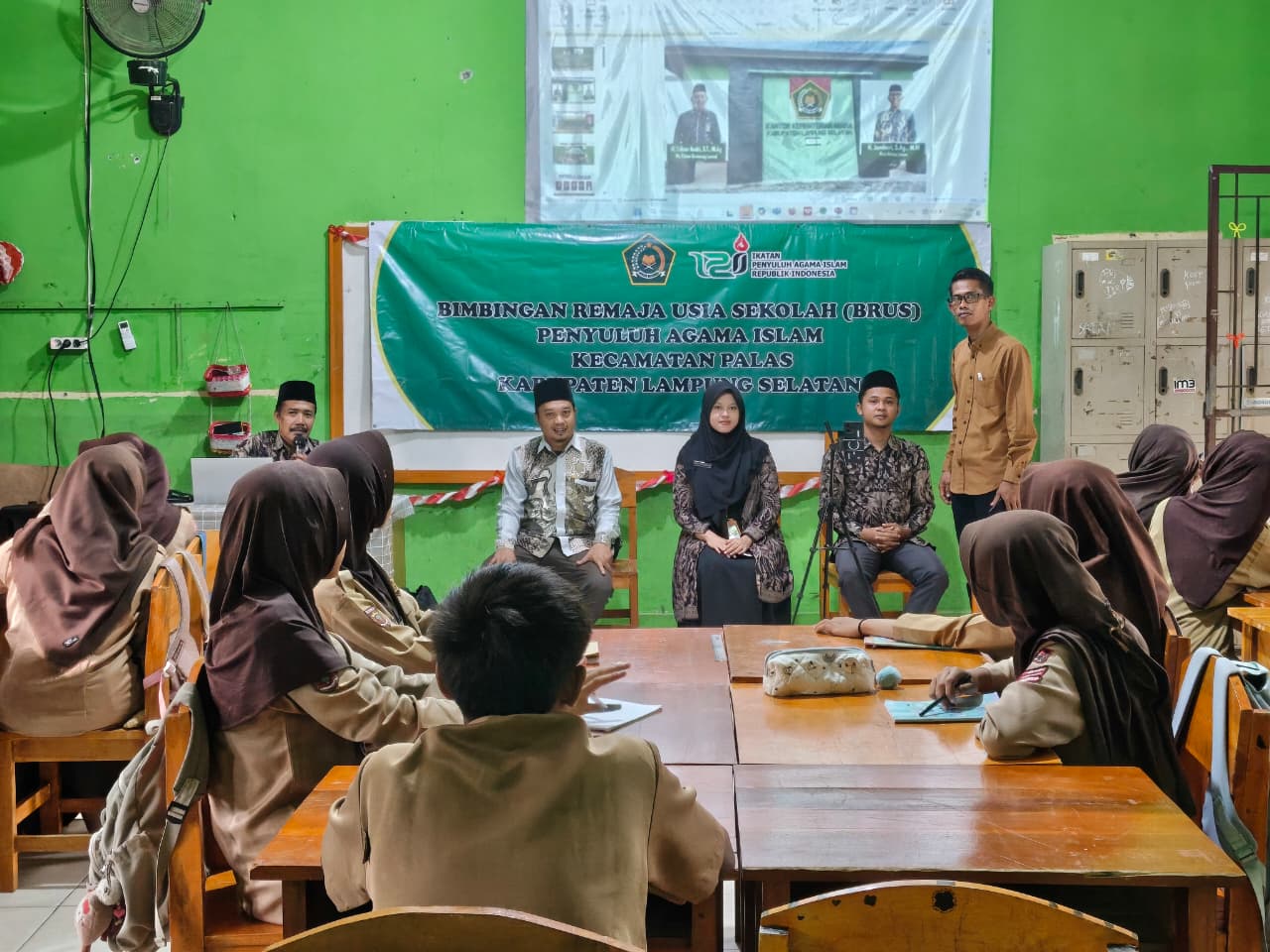 Bimbingan Remaja Usia Sekolah (BRUS) di MTsN 2 Lampung Selatan