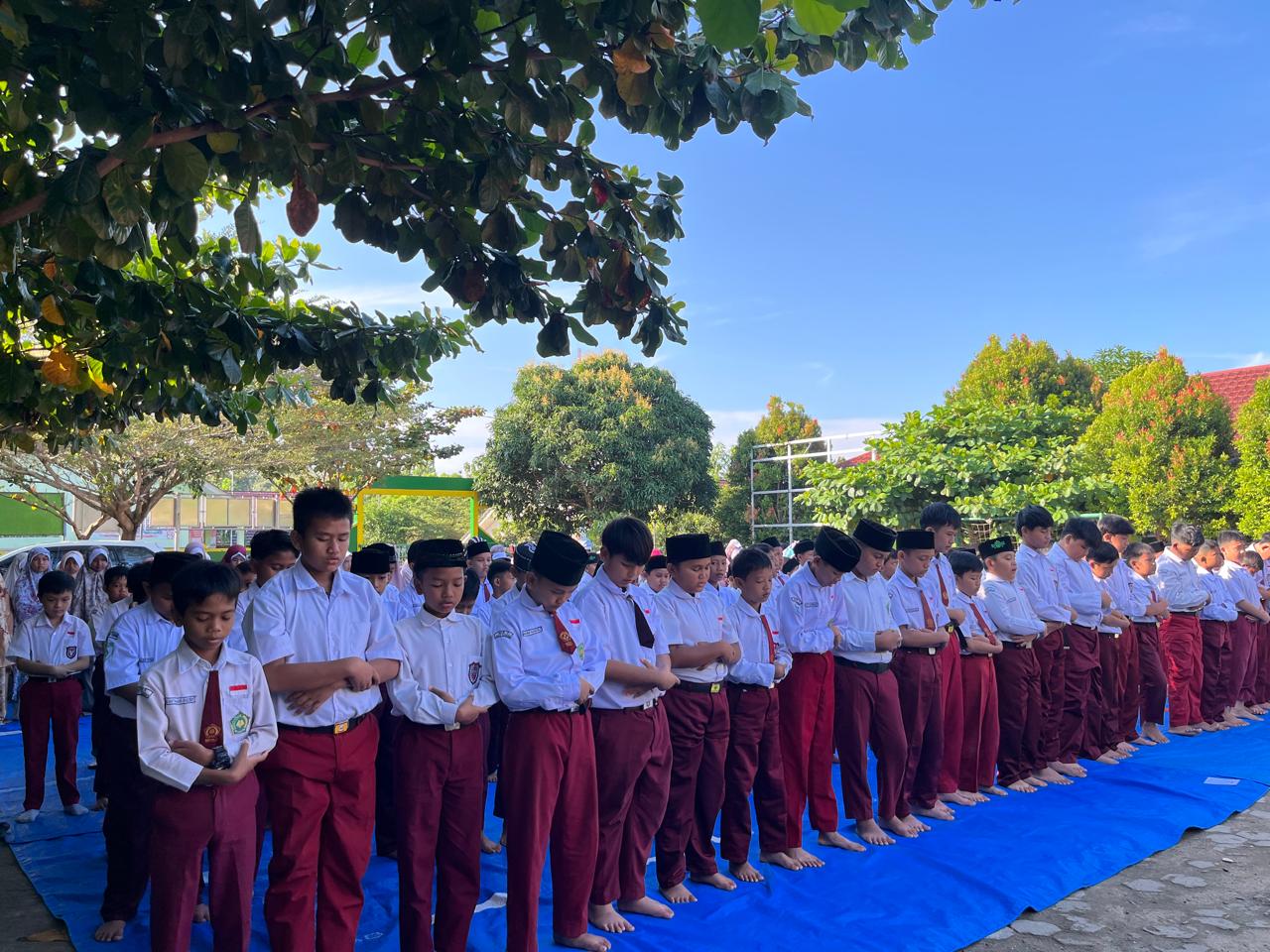 Perkuat Keimanan dan Menyemai Kebersamaan; MIN 1 Way Kanan laksanakan Sholat Dhuha