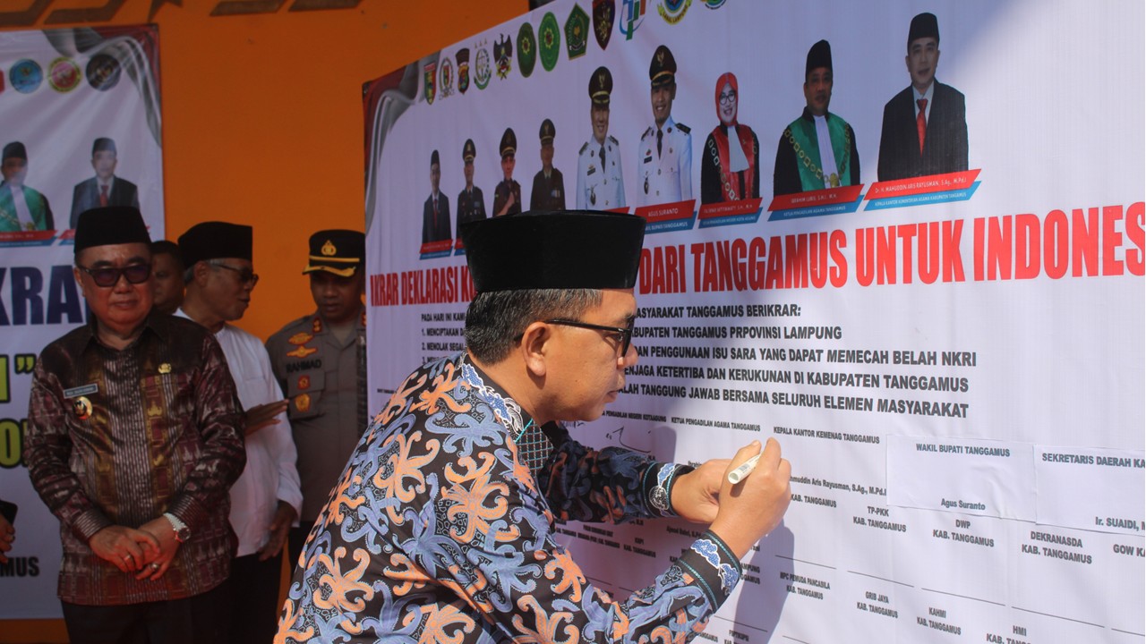 Kepala Kemenag Tanggamus Hadiri Deklarasi Komitmen Way Lalaan untuk Indonesia Damai