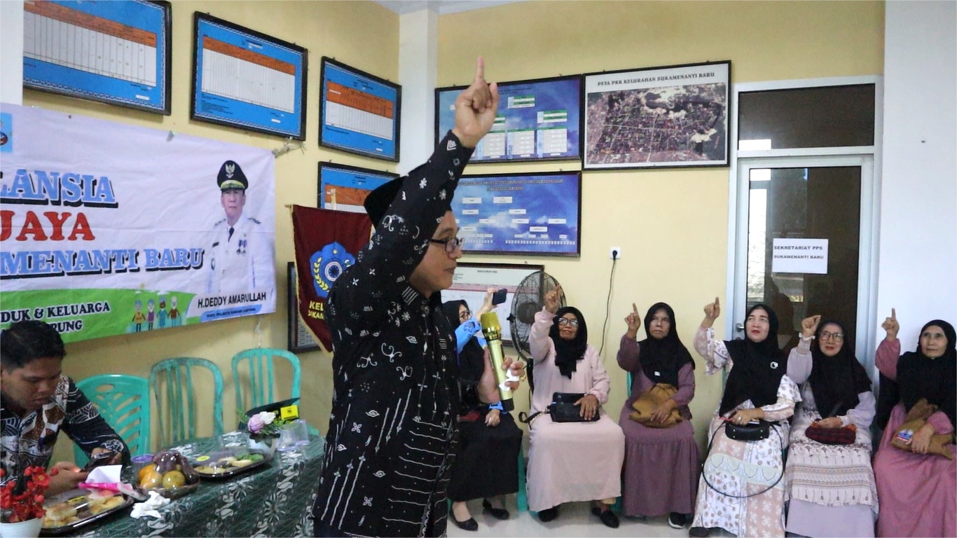 “Suasana Hangat dan Penuh Keceriaan, Kasimun Sampaikan Materi Menjadi Lansia Tangguh dan Bahagia”
