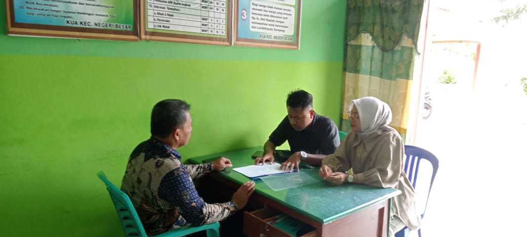 Dari Cinta Menjadi Ikatan, Operator Layanan Operasional KUA Kecamatan Negeri Besar Dampingi Calon Pengantin