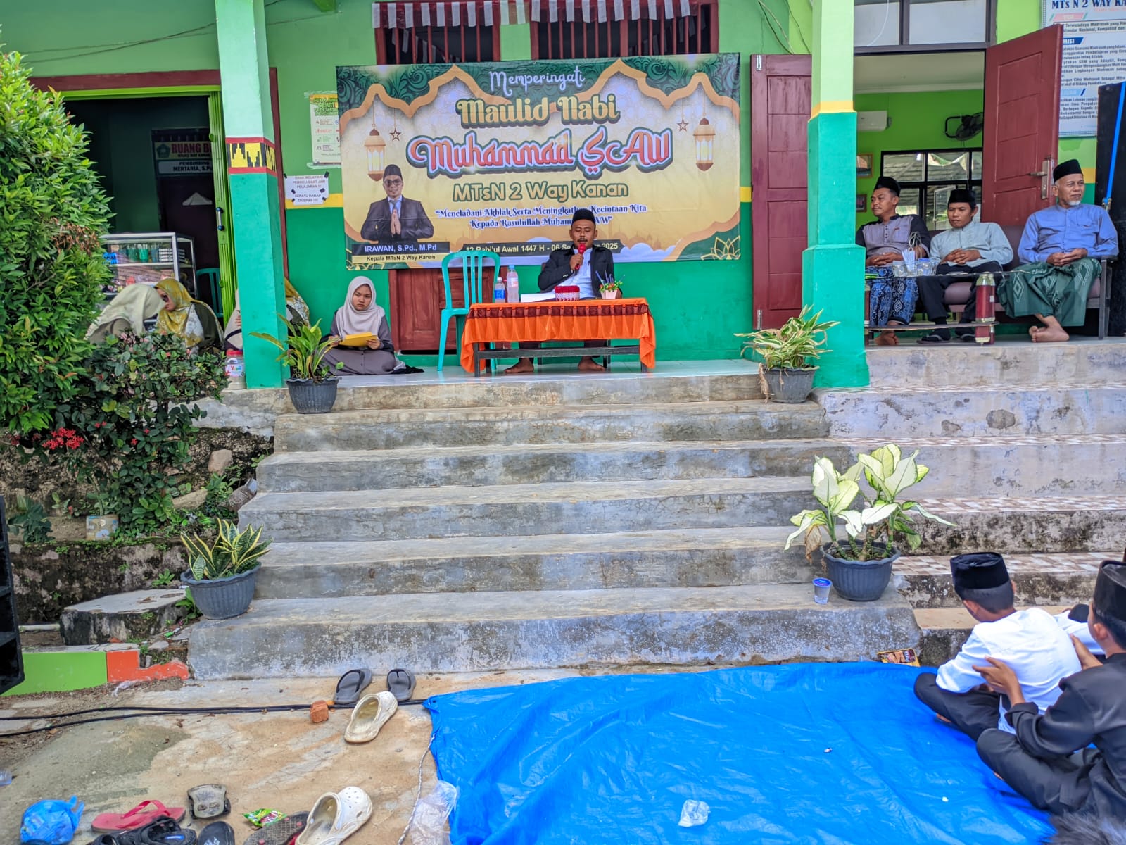 Semarak Maulid Nabi di MTsN 2 Way Kanan Bukhori Penyuluh KUA Pakuan Ratu, Ajak Siswa Teladani Rasulullah