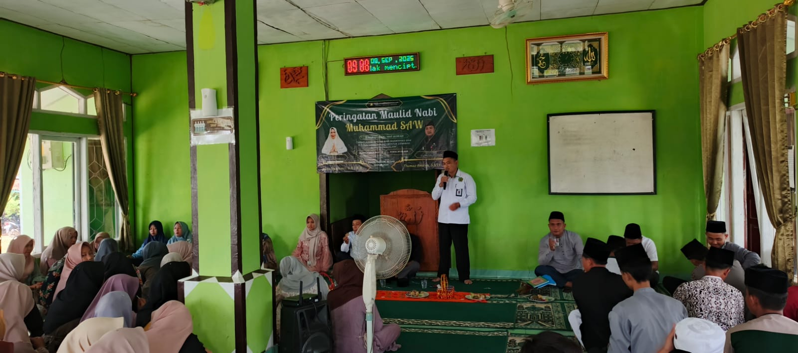 Penyuluh Agama Islam KUA Negeri Besar Motivasi Siswa SMA Negeri 1 Negeri Besar dalam Peringatan Maulid Nabi