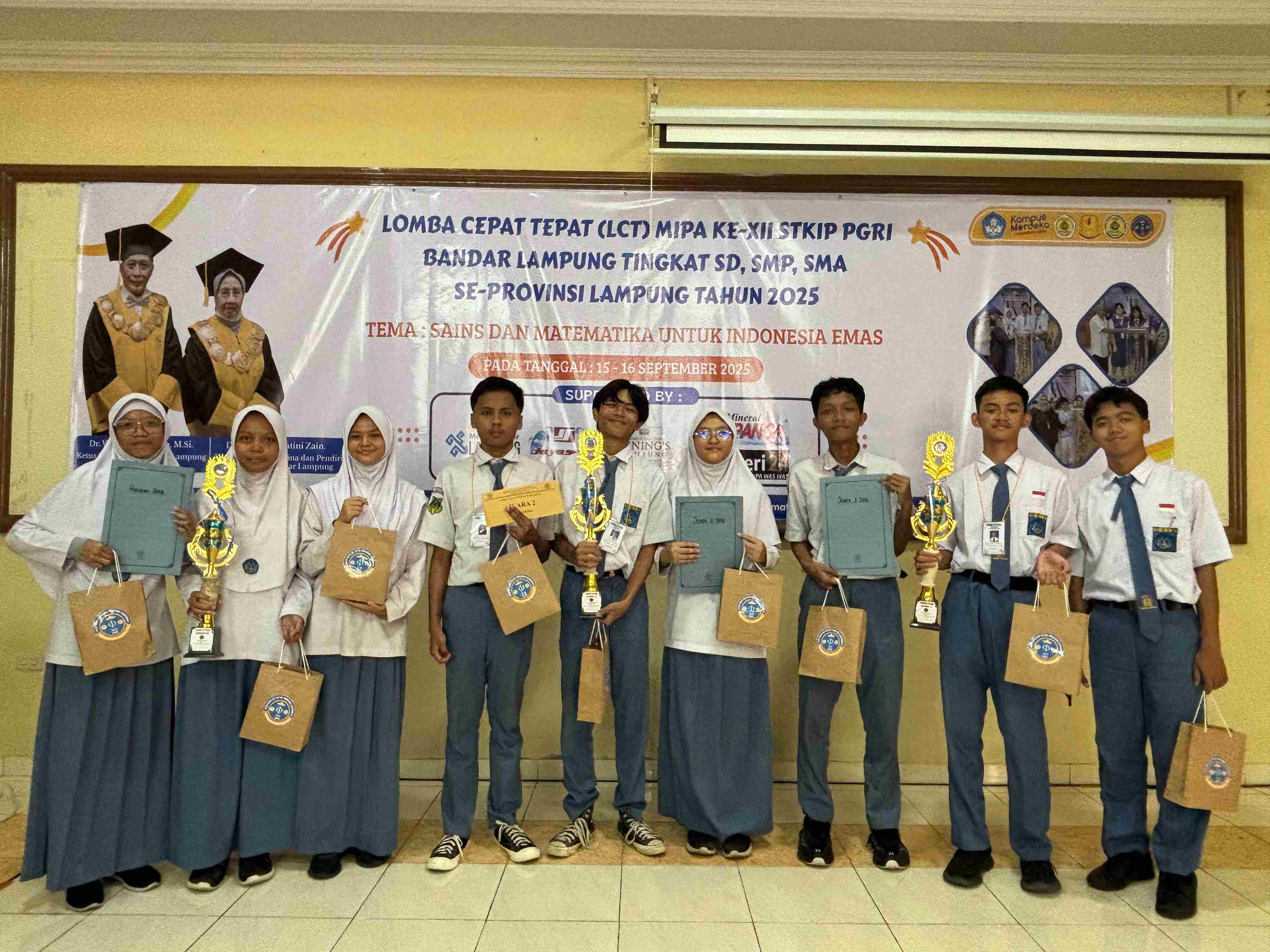 Peserta Didik MAN 1 Bandar Lampung Raih Juara LCT MIPA STKIP PGRI
