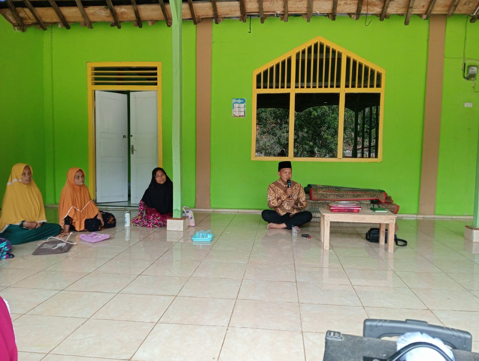 Penyuluh Agama Bersamai MT Nurul Huda Datar Bancong Ajak Jamaah Perbanyak Shalawat untuk Raih Syafaat
