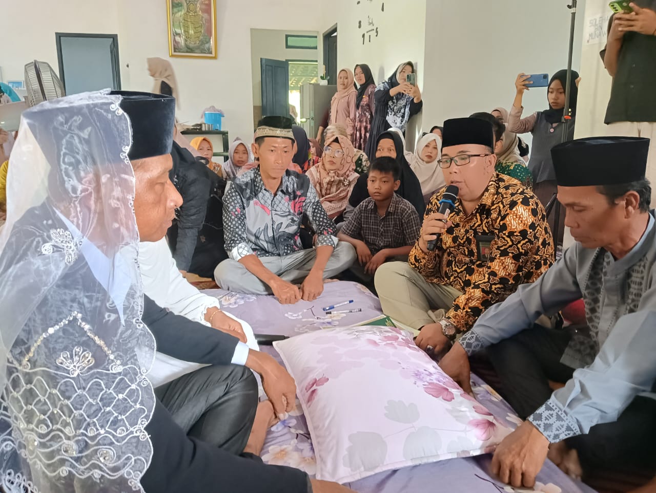 Kepala KUA Buay Bahuga Sampaikan Khutbah Nikah, Tekankan Pentingnya Komitmen dan Kesabaran