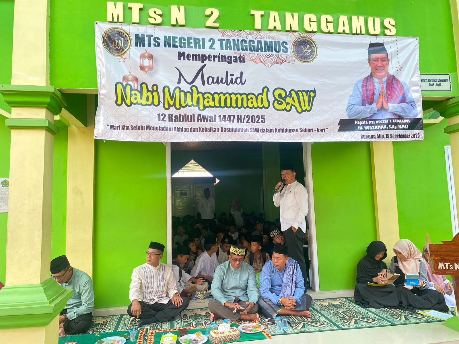 MTsN 2 Tanggamus Peringati Maulid Nabi Muhammad SAW dengan Khidmat