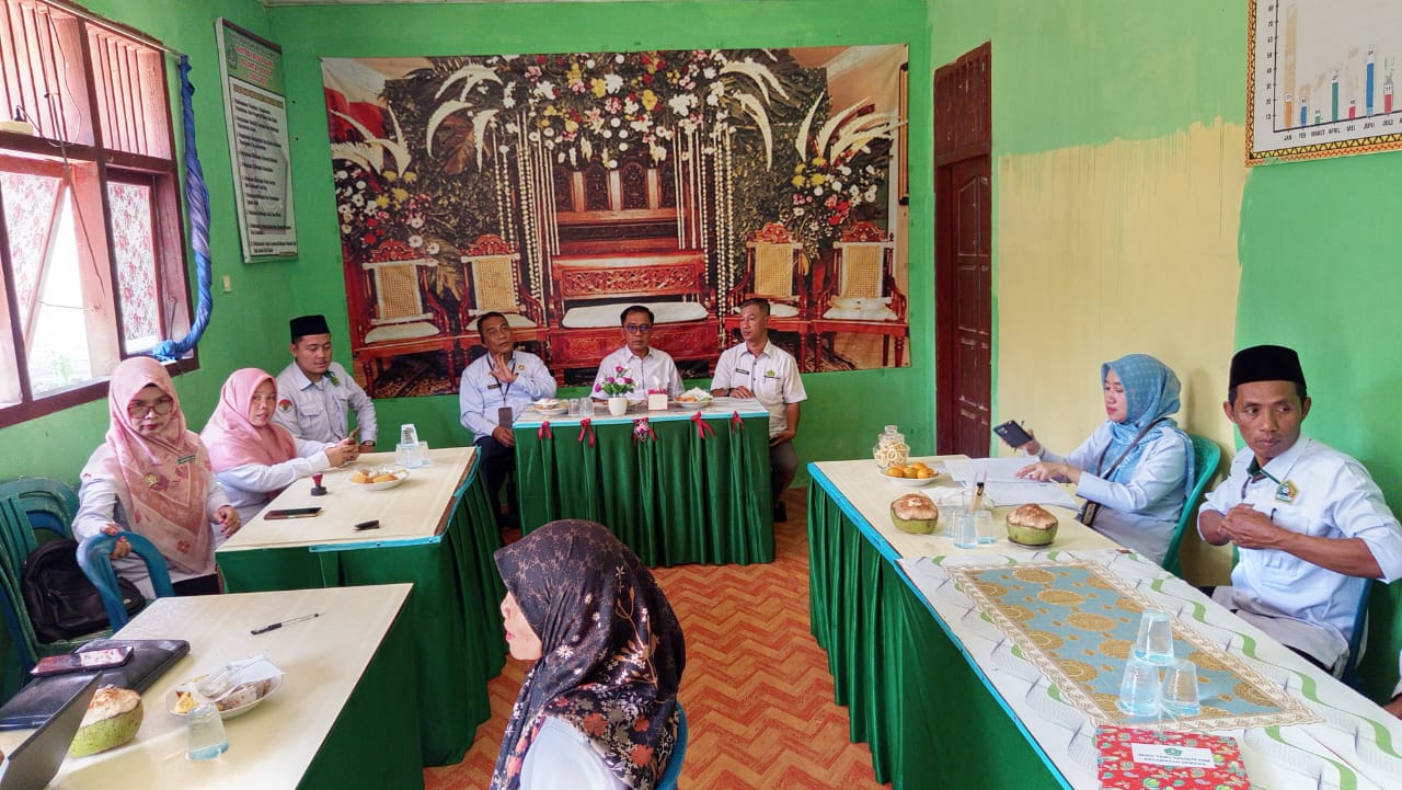 Kepala Kemenag Tanggamus Lakukan Monitoring dan Evaluasi di Enam KUA Kecamatan
