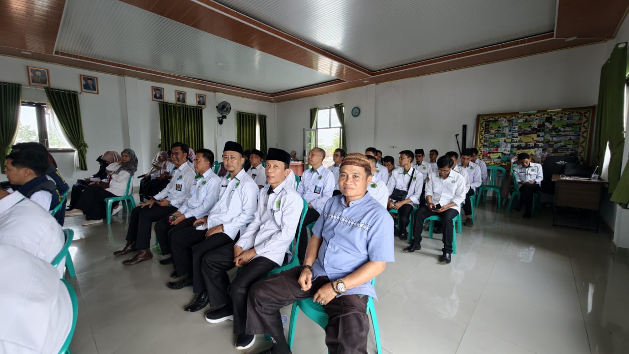 Kepala KUA Blambangan Umpu Hadiri Sosialisasi P4GN dan Deteksi Dini melalui Tes Urine oleh BNN Way Kanan