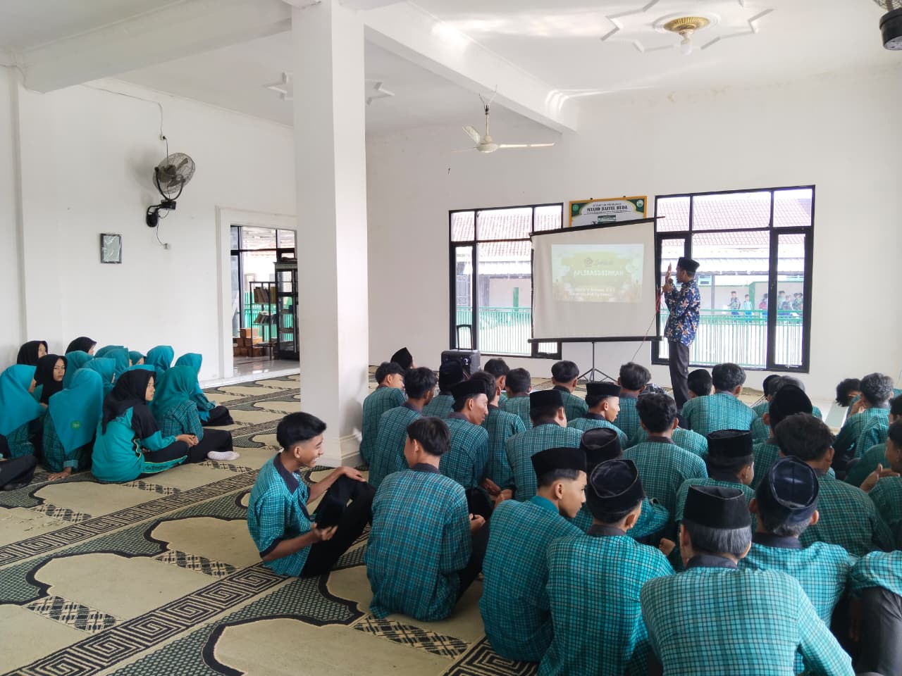 Tingkatkan Literasi Digital, KUA Pakuan Ratu Gelar Sosialisasi SIMKAH di MA Al Ma’arif