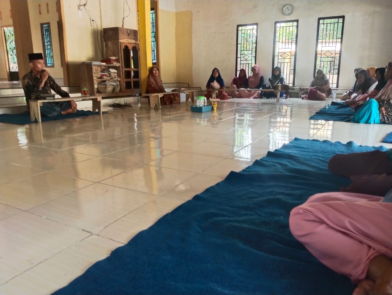 Penyuluh Agama KUA Buay Bahuga Ajak Jamaah Majlis Taklim Nurul Iman Perkuat Iman kepada Allah