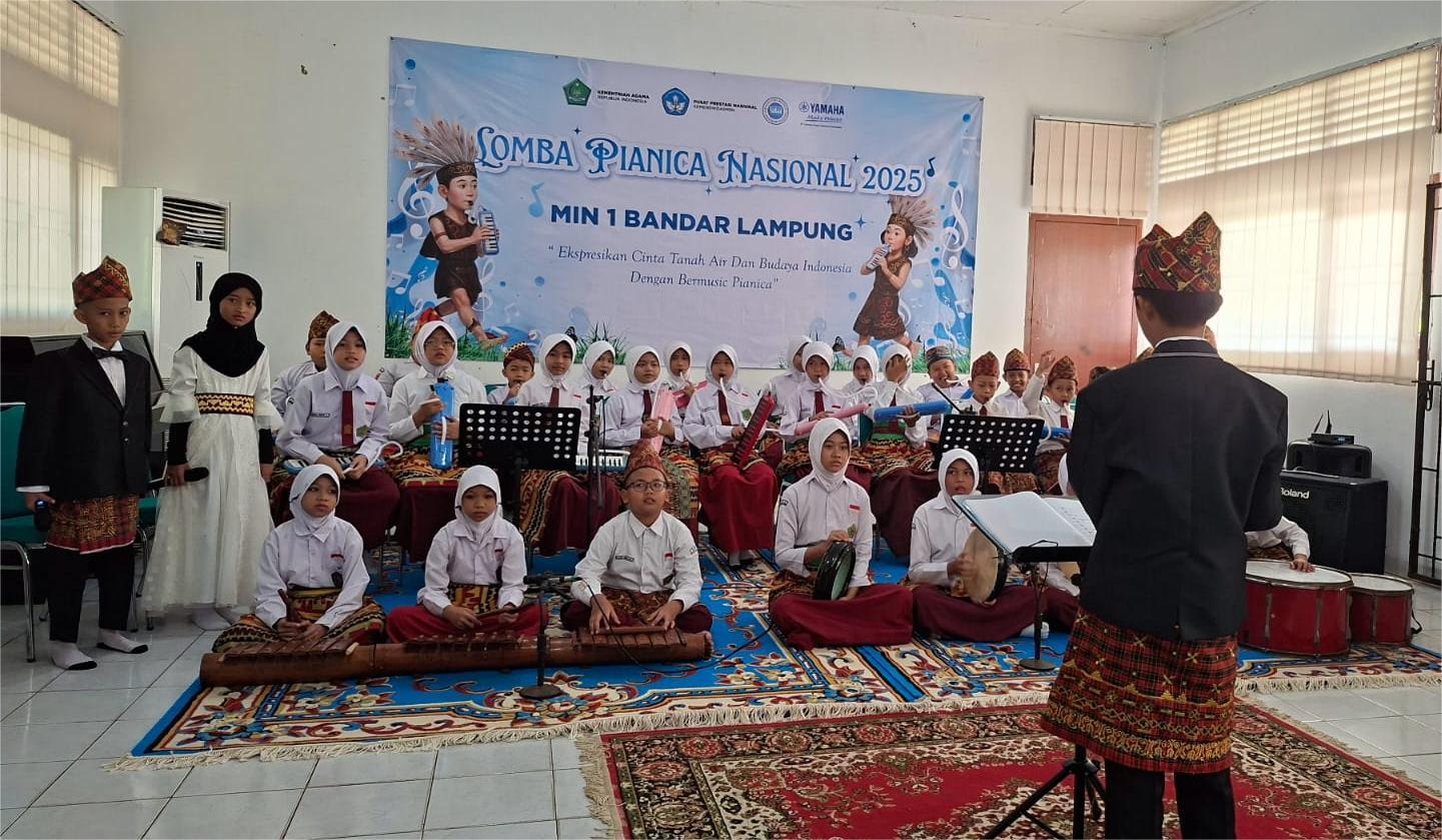 MIN 1 Bandar Lampung Ikut Lomba Pianika Tingkat Nasional 2025: “Ekspresikan Cinta Tanah Air dan Budaya Indonesia dengan Bermusic Pianica”
