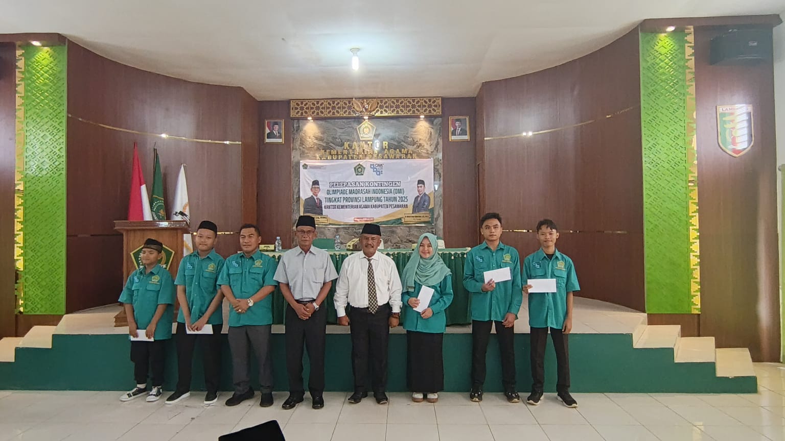 Pelepasan Kontingen OMI Pesawaran, Kepala Kemenag Uji Kemampuan Peserta dan Beri Apresiasi