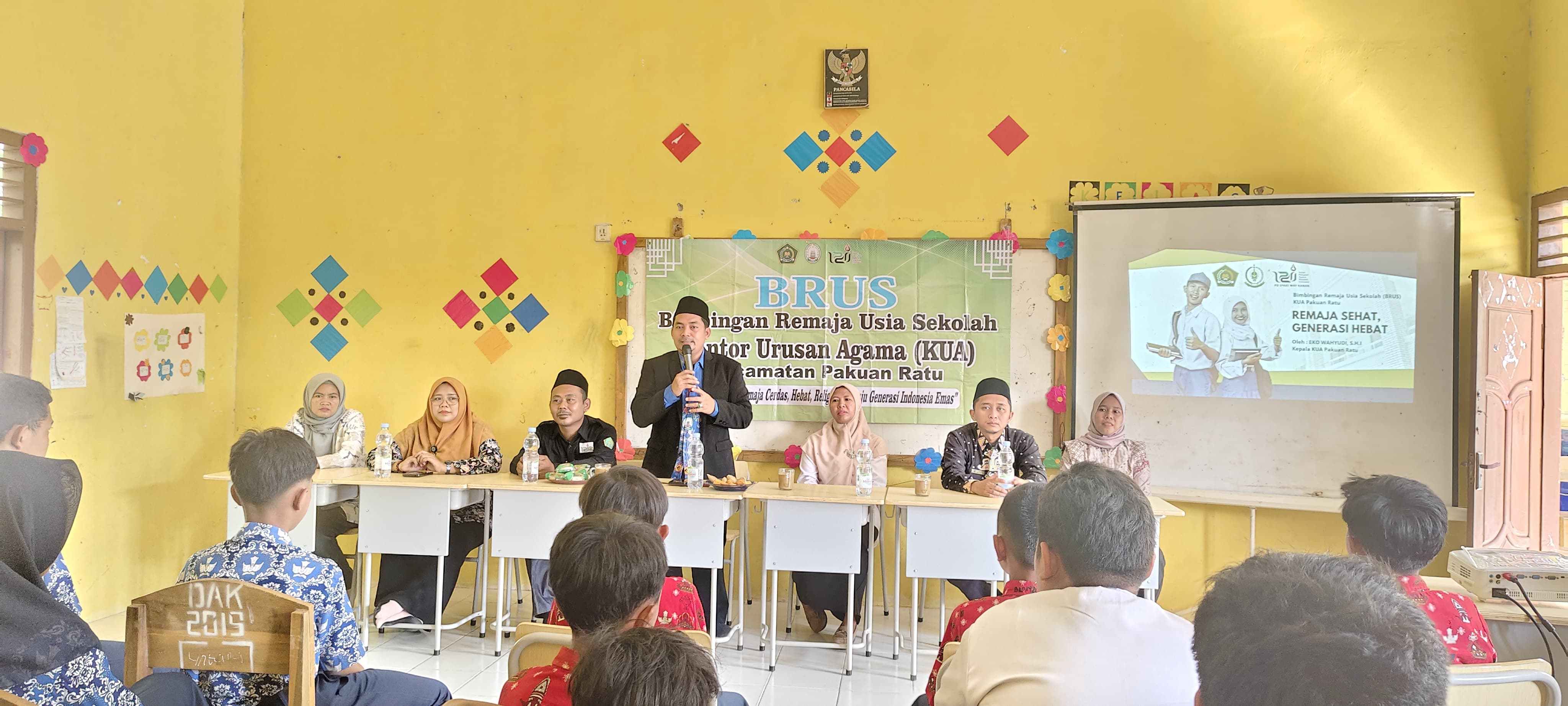 KUA Pakuan Ratu Dorong Pembinaan Karakter Pelajar Melalui BRUS di SMP Ebta Kartika