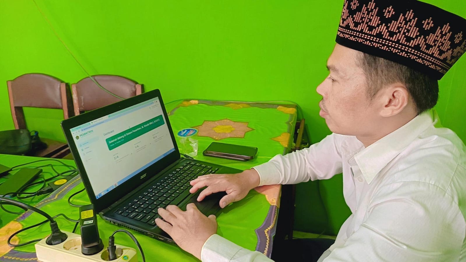 Penyuluh Agama Islam KUA Negara Batin Jadi PIC Pendataan Pesantren di Wilayah Kecamatan