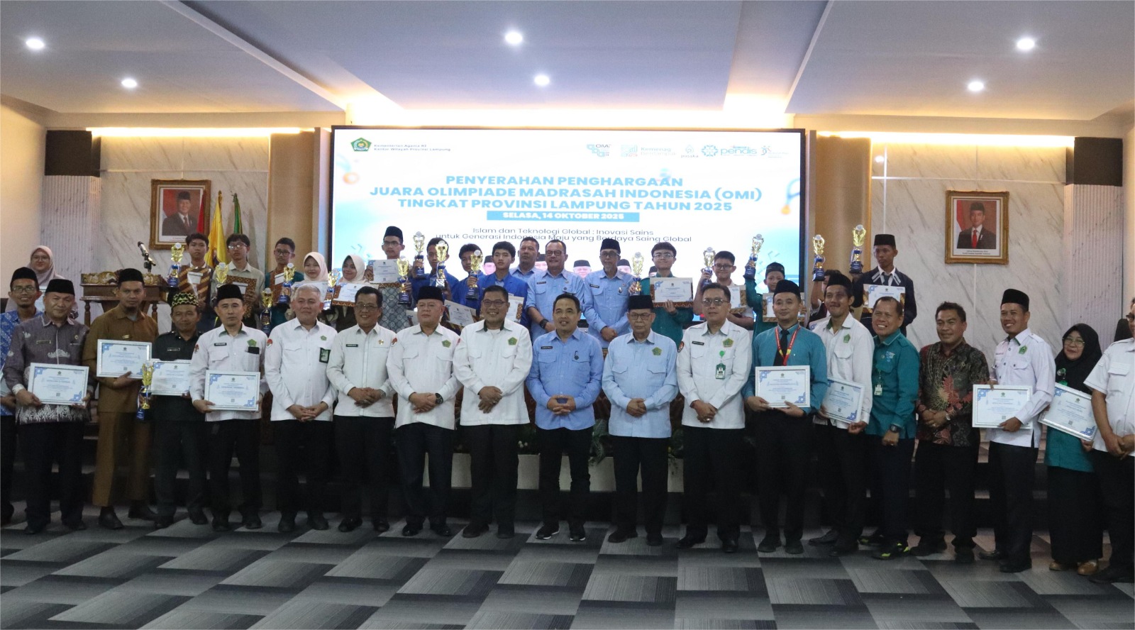 Kemenag Kota Bandar Lampung Hadiri Penyerahan Penghargaan Juara OMI Tingkat Provinsi Lampung 2025