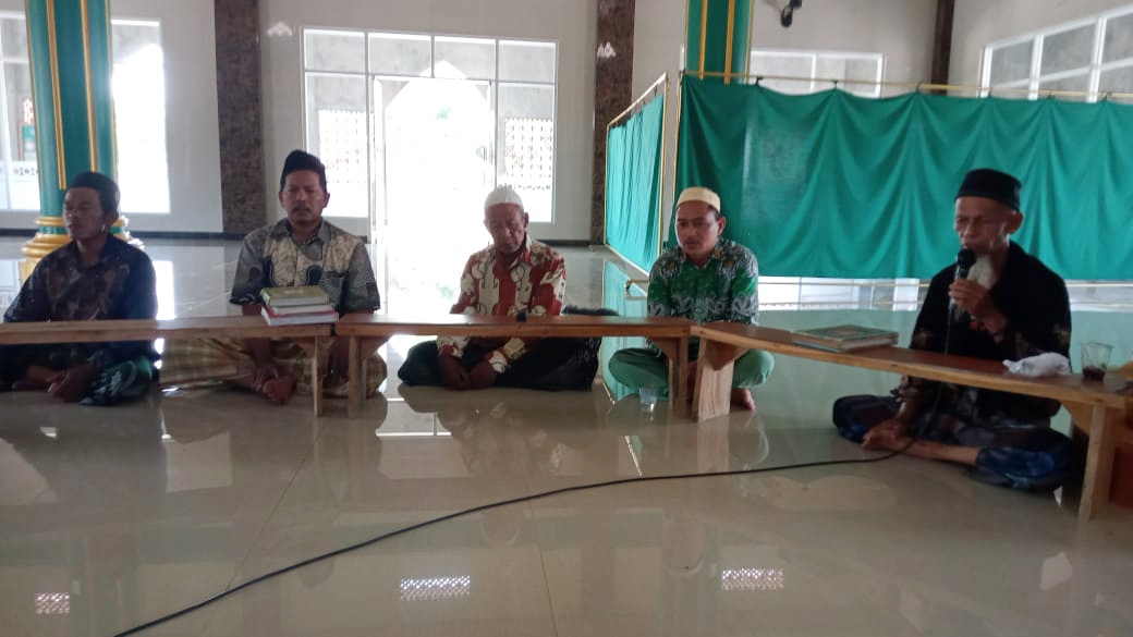 Menjaga Tradisi Qur’ani: Penyuluh Agama Islam KUA Negeri Besar Ikut Ramaikan Khataman di Kampung Sribasuki