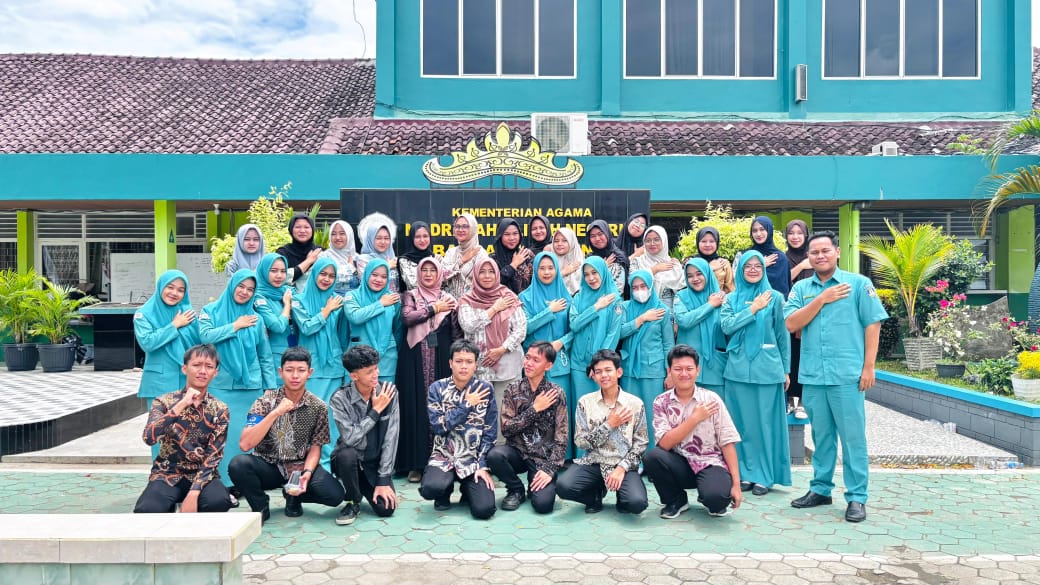Siswa MAN 1 Bandar Lampung Ikuti Sosialisasi Pencegahan Anemia oleh Mahasiswa Poltekkes Tanjung Karang
