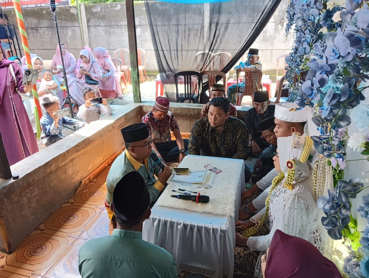 Universalitas Pernikahan untuk Peradaban Mulia, Kepala KUA Buay Bahuga Sampaikan Khutbah Nikah