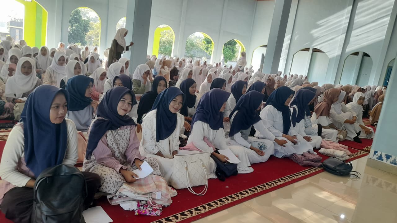 Jelang TKA, MAN 2 Lampung Utara Gelar Istighosah dan Doa Bersama untuk Semua Siswa