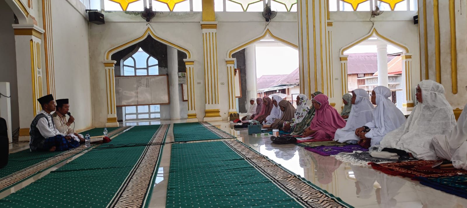 Penyuluh Agama Islam KUA Banjit Gelar Pengajian Rutin di Majelis Taklim Baitul Muttaqin Juku Batu