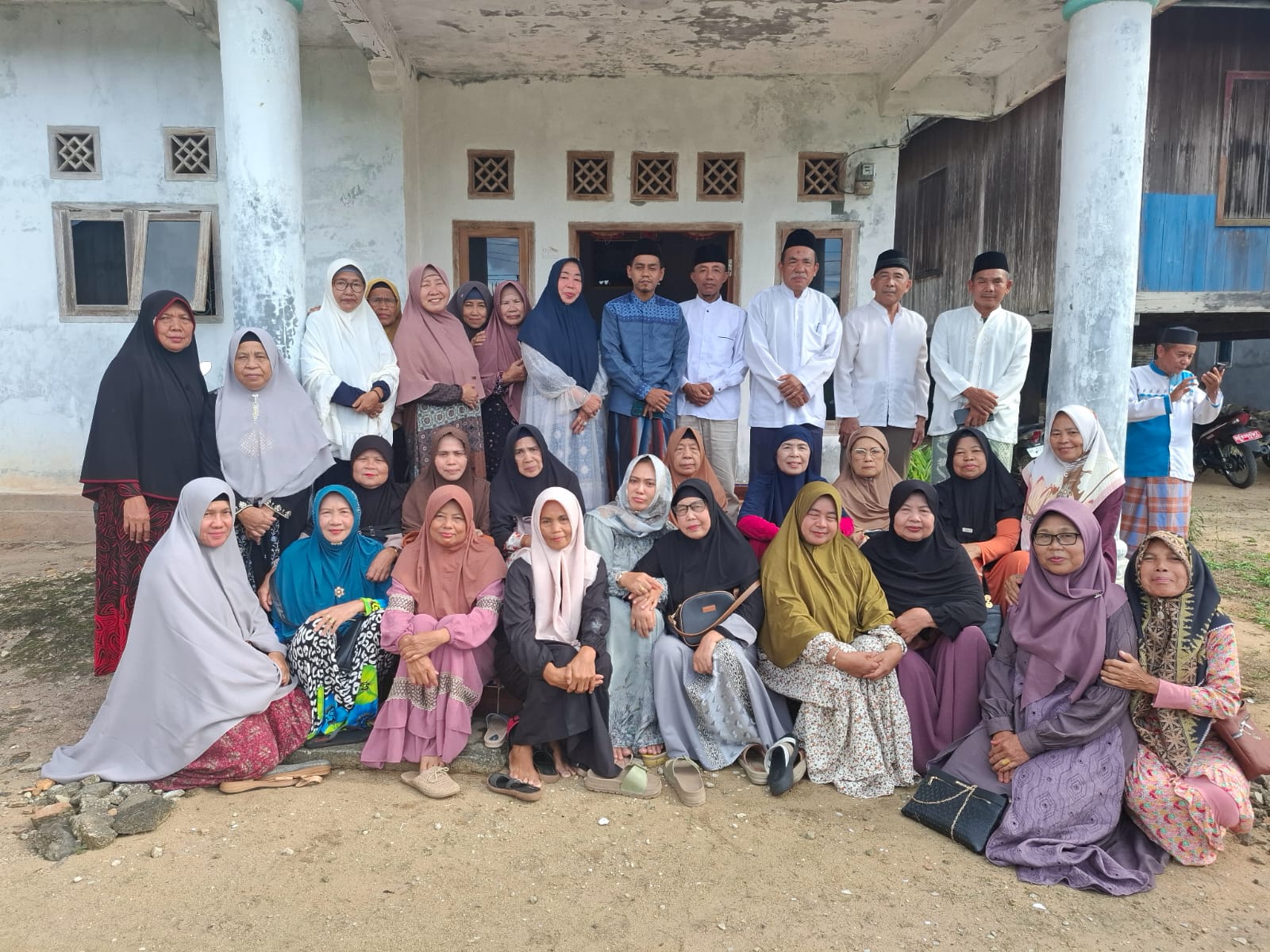 KUA Blambangan Umpu Dorong Penguatan Keagamaan Melalui Majelis Taklim At-Taqwa
