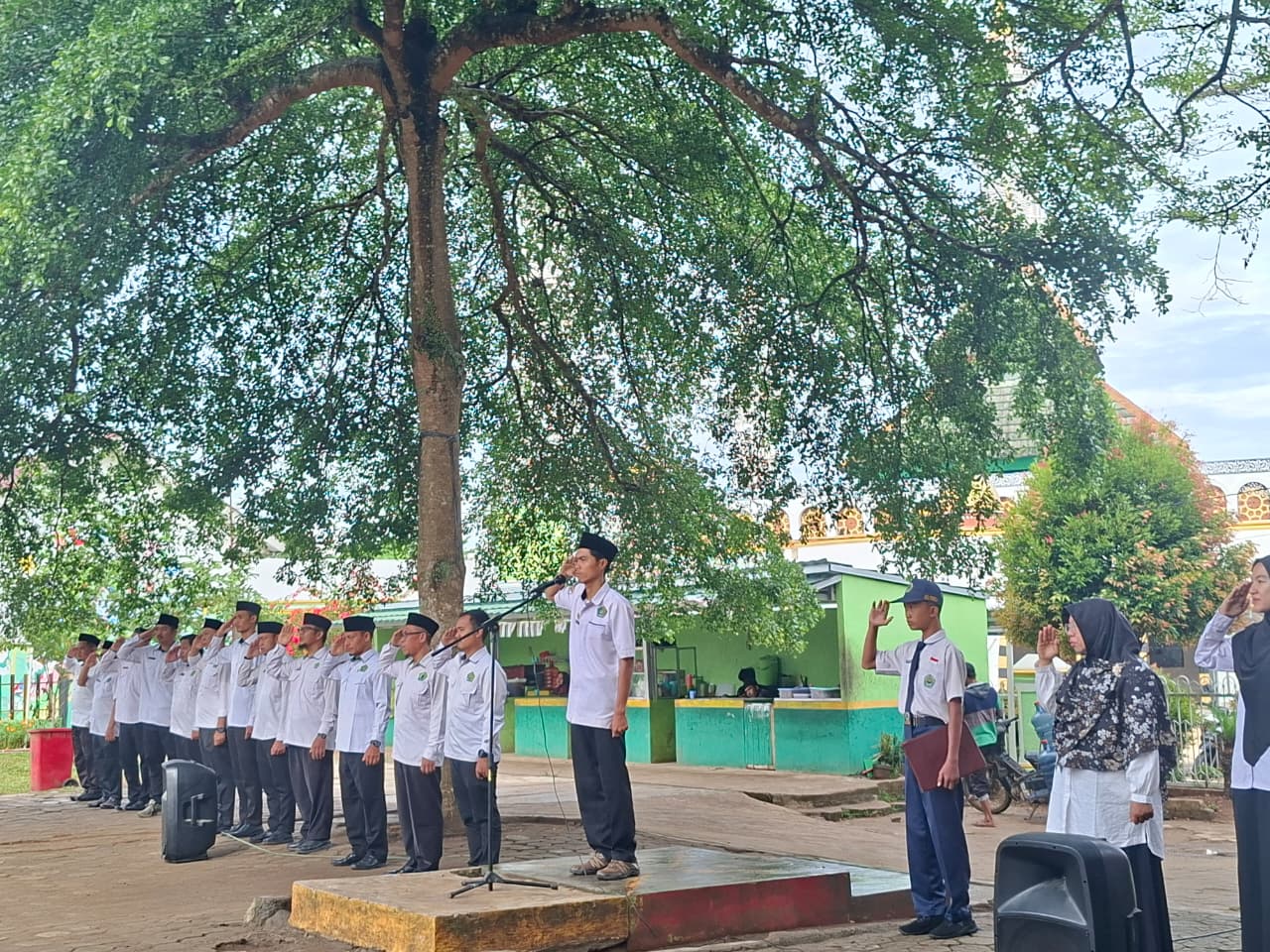 Pahlawanku Teladanku MTsN 1 Way Kanan Bangkitkan Jiwa Nasionalisme Siswa
