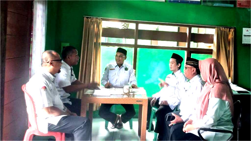 KUA Bumi Waras Bahas Hukum Nikah Online