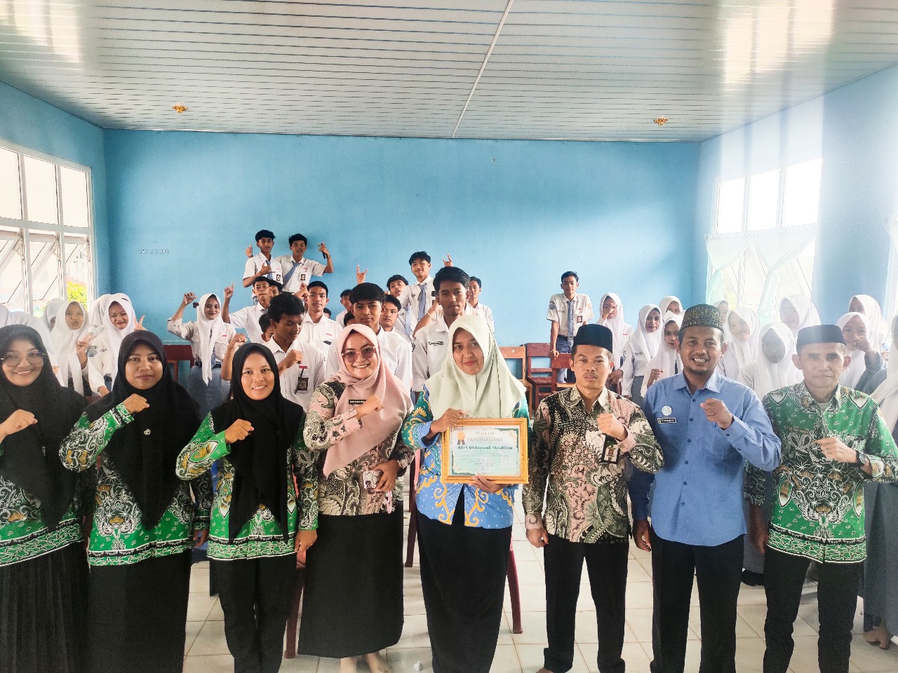 KUA Negara Batin Tanamkan Nilai Akhlak Mulia Lewat Kegiatan BRUS di SMA Hidayatul Muslihin