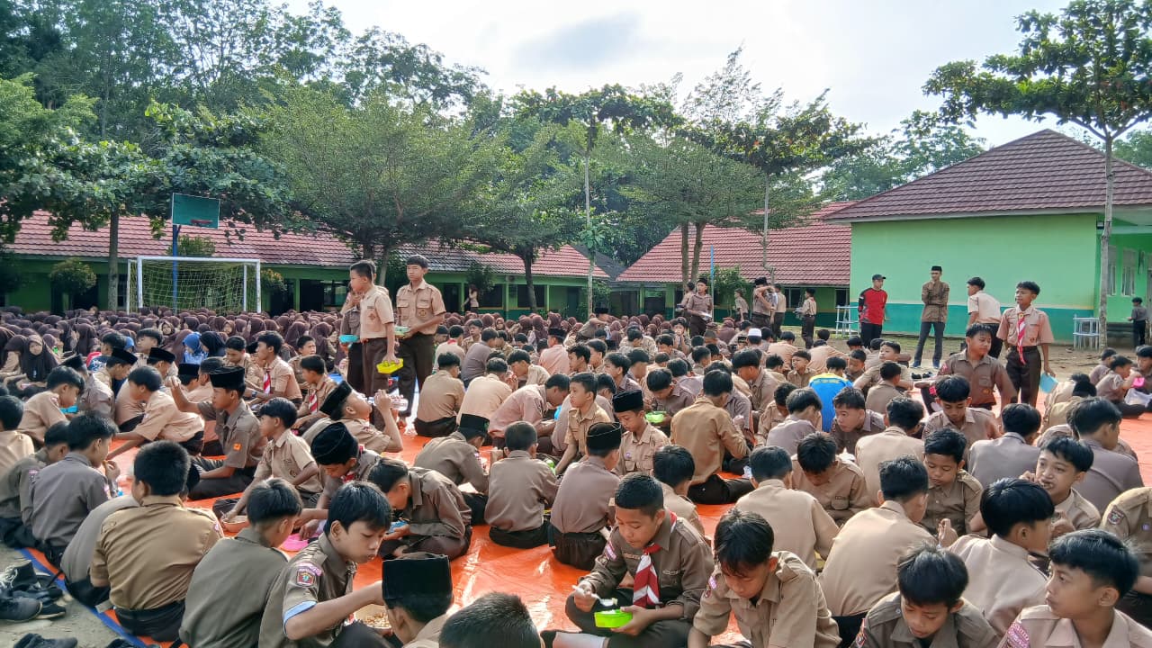 MTsN 1 Way Kanan Gelar Sarapan Bersama untuk Bangun Kebiasaan Hidup Sehat
