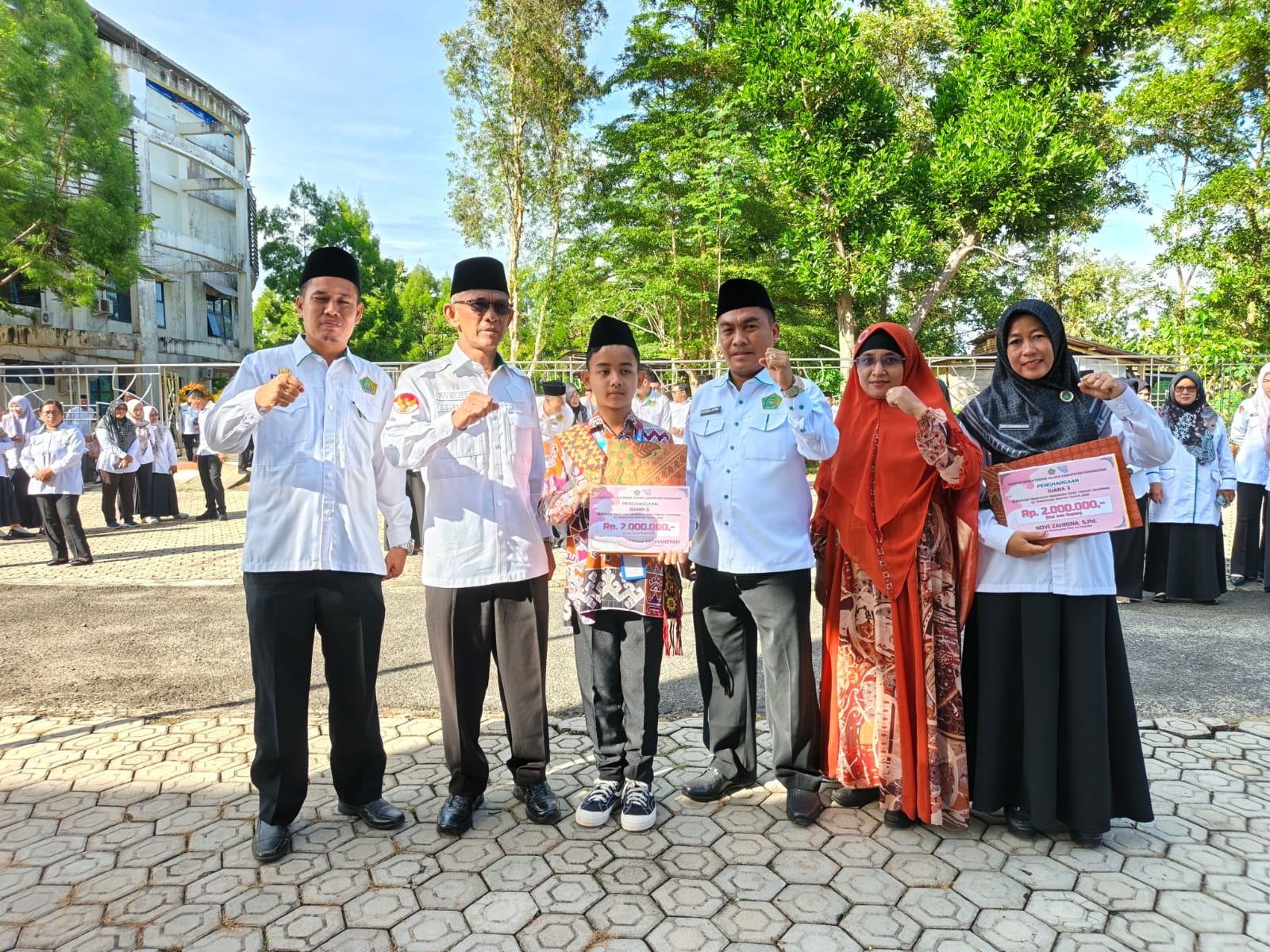 Kemenag Pesawaran Berikan Penghargaan untuk Siswa Berprestasi Peraih Medali OMI Nasional