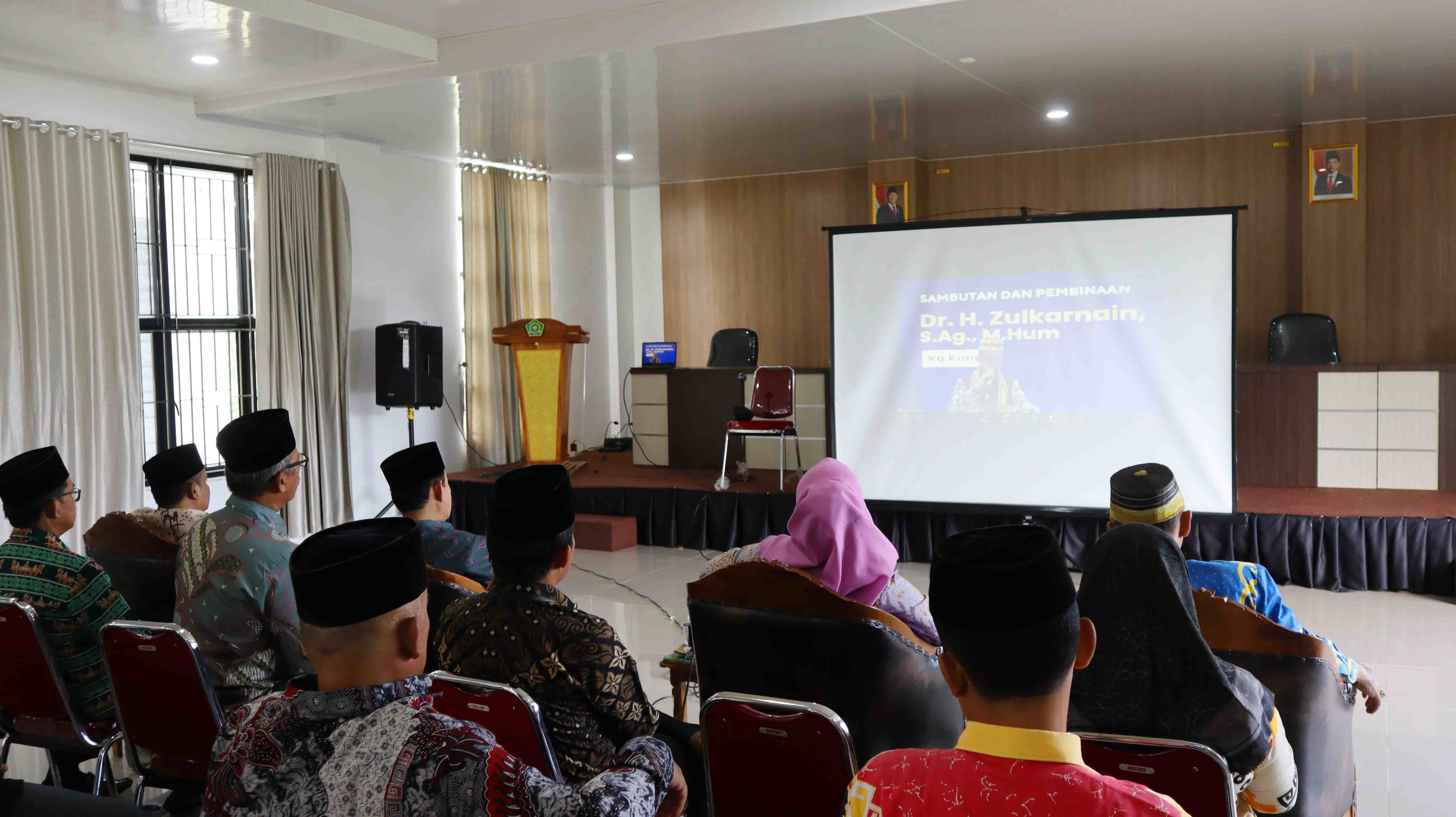Kemenag Pesisir Barat Ikuti Penyambutan Kakanwil Baru dan Pembinaan ASN Kanwil Kemenag Lampung Secara Daring