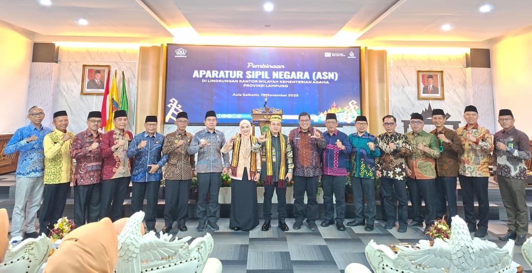 Plt Kepala Kantor Kemenag Pesisir Barat Hadiri Penyambutan dan Pembinaan ASN oleh Kakanwil Lampung