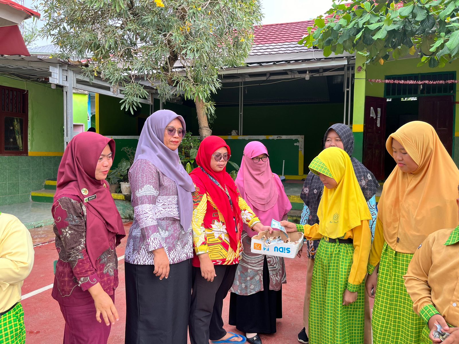 MIN 1 Way Kanan Gelar Open Donasi “OSIS CARE” sebagai Bentuk Kepedulian Sosial Siswa