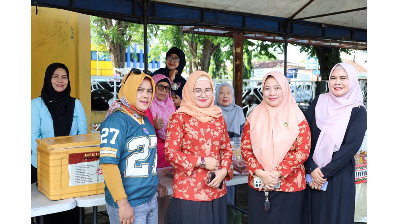 DWP Kemenag Tanggamus Dorong Produk Lokal Bersinar di Bazar Rebo Lampung