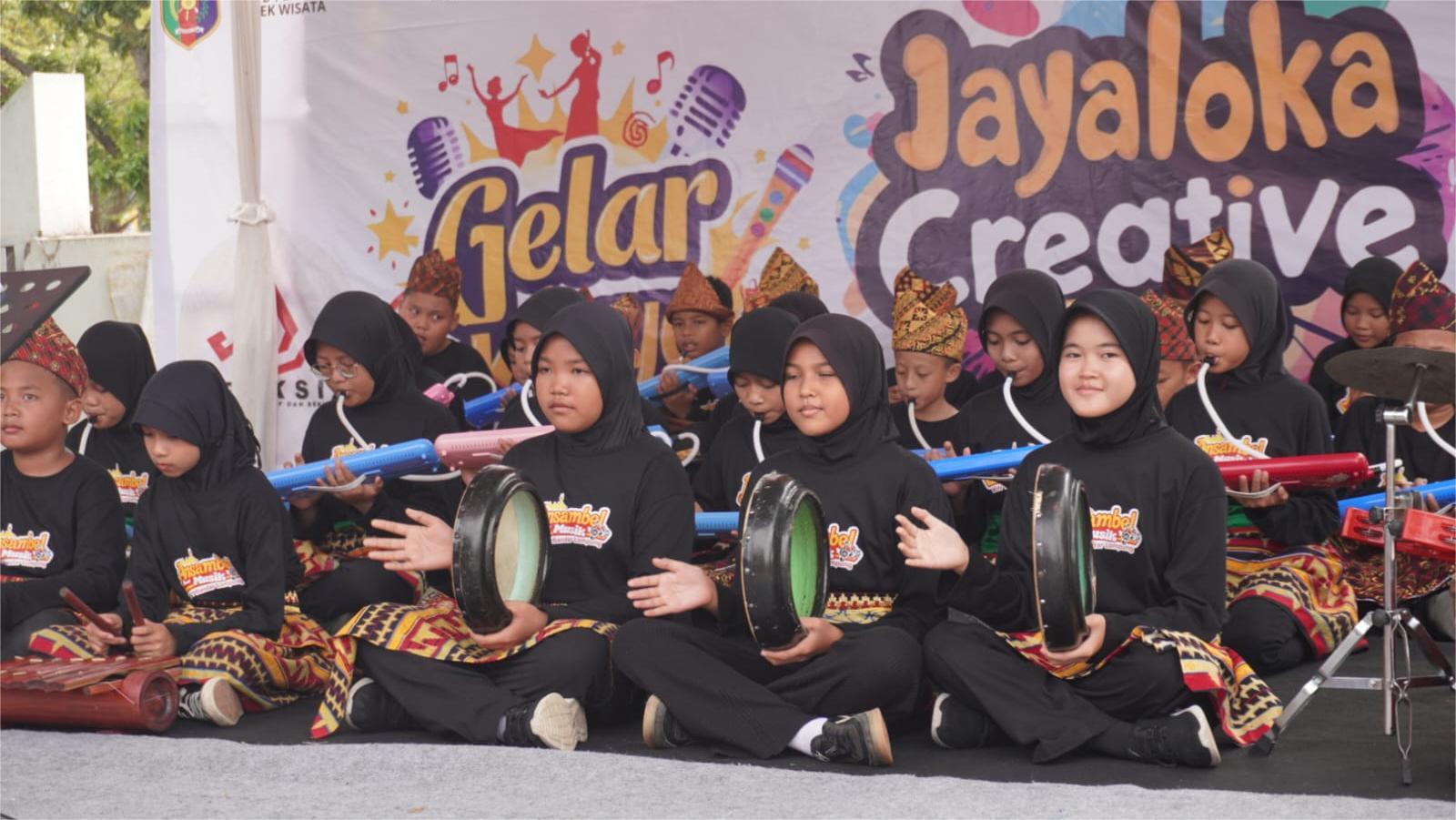 Tampil Memukau, Ansambel Musik MIN 1 Bandar Lampung Raih Juara 1 pada Jayaloka Creative Fest 2025