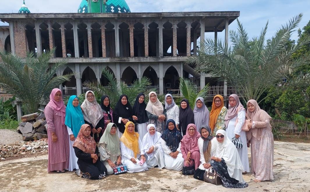 KUA Blambangan Umpu Dukung Penguatan Pembinaan Jamaah Haji melalui Pengajian rutin Silaturahmi Haji