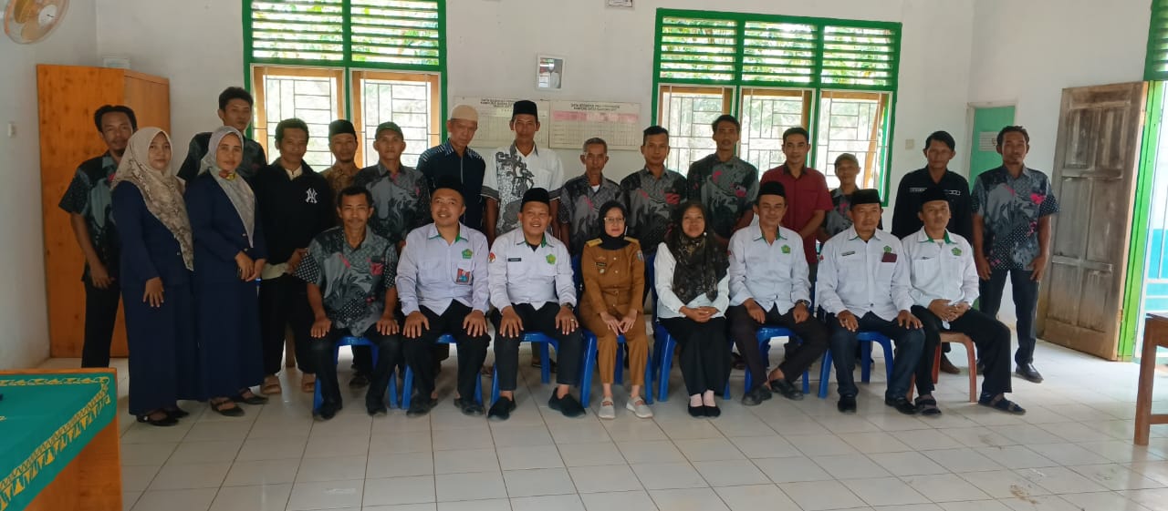 Bersinergi Membangun Masyarakat Religius, Penyuluh Agama KUA Kasui dan Kampung Datar Bancong Perkuat Hubungan Lintas Sektoral