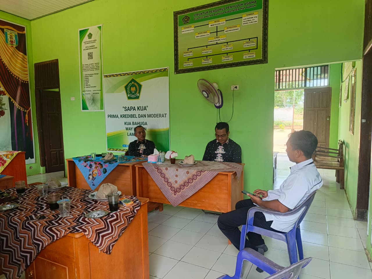 Koordinasi Pemberangkatan Haji Tambahan, Sekretaris Desa Bumi Agung Wates Kunjungi KUA Bahuga