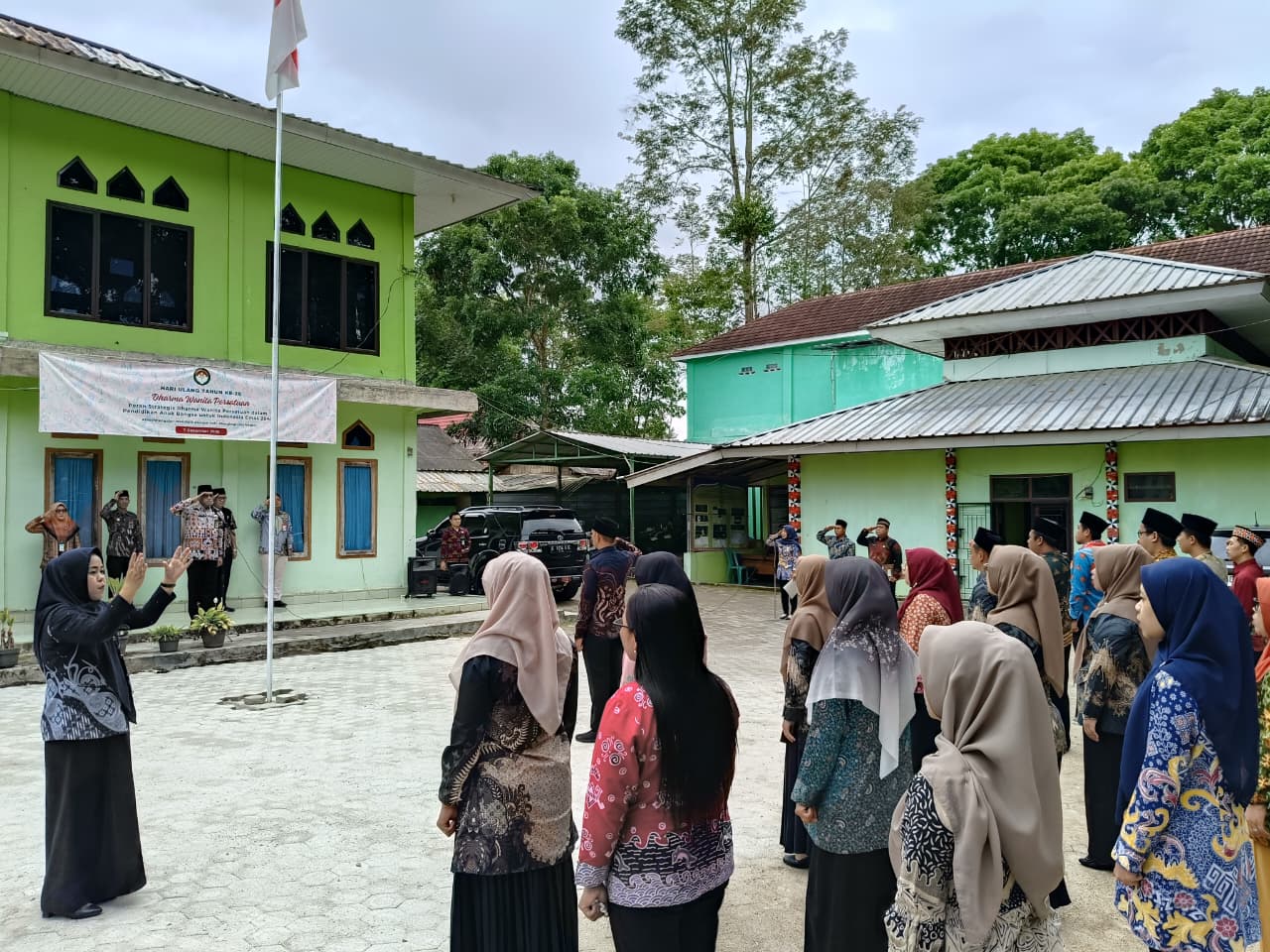 Kemenag Lambar Peringati HGN Tahun 2025; 'Merawat Semesta dengan Cinta'