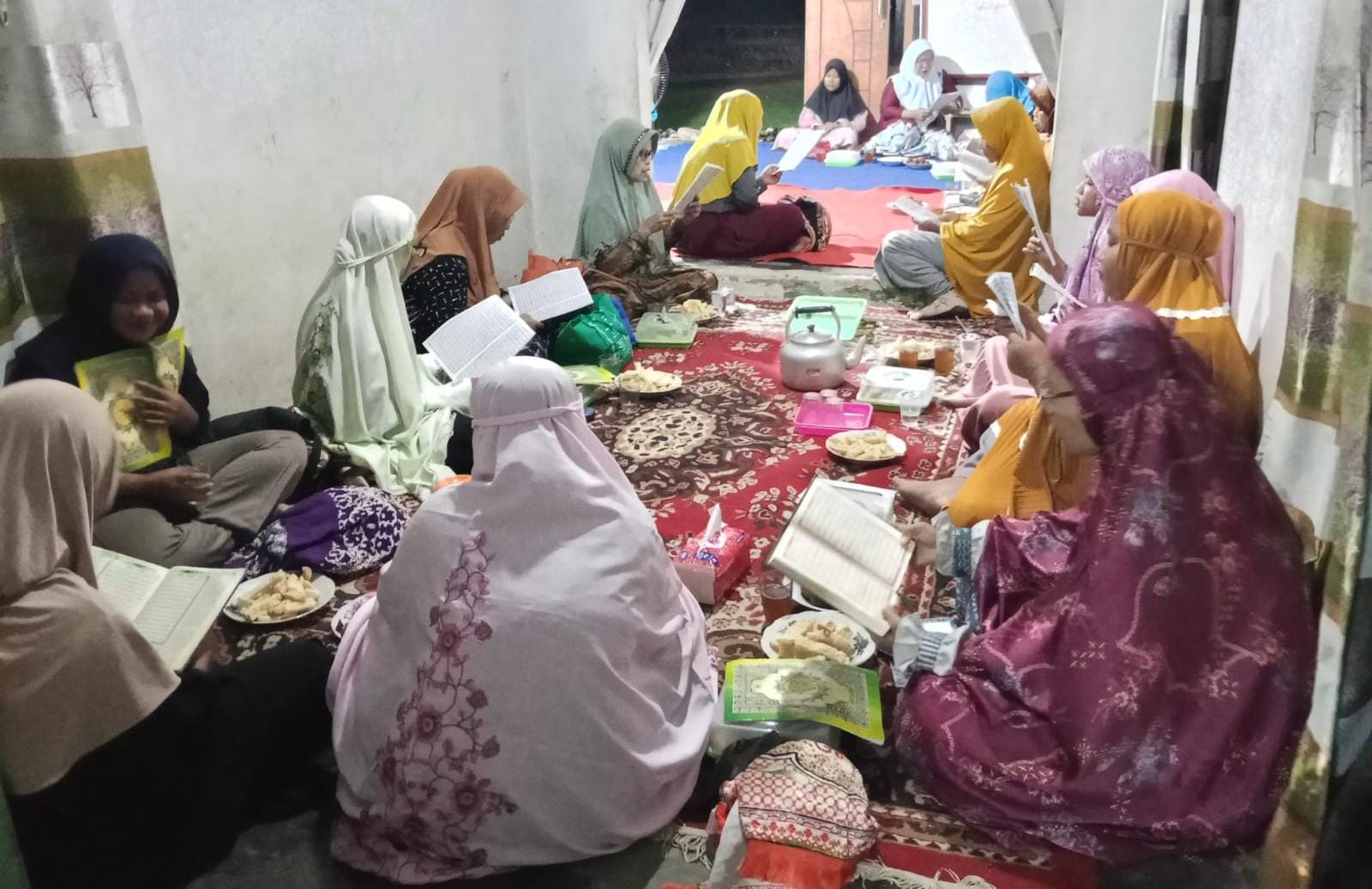 Menggugah Semangat Qur’ani, Khataman MT Nurul Iman Dihadiri Penyuluh Agama KUA Blambangan Umpu