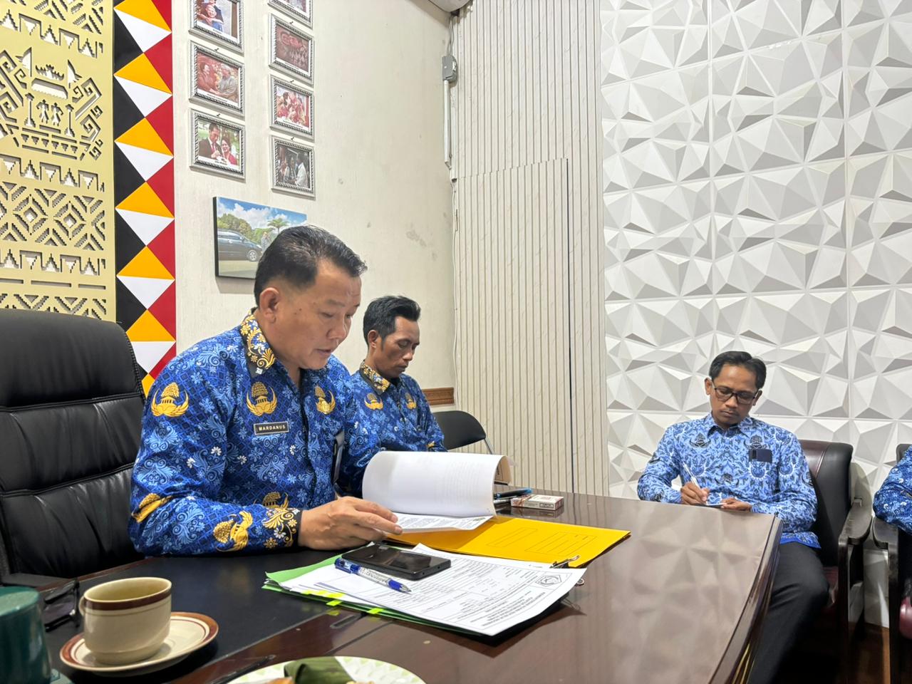 Kasubbag TU Kemenag Tanggamus Pimpin Tindak Lanjut Donasi Bantuan Bencana