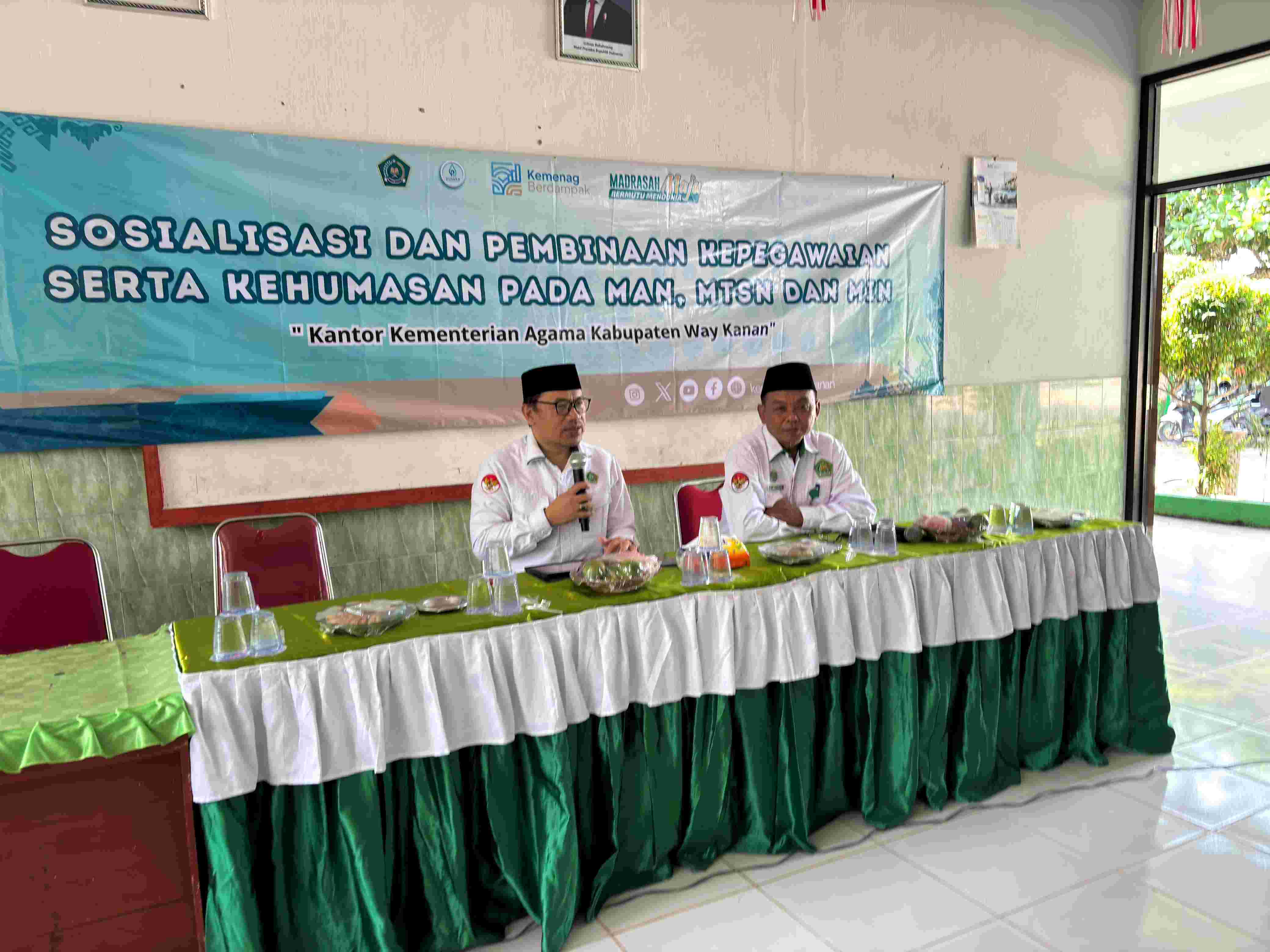 Kemenag Way Kanan Gelar Sosialisasi dan Pembinaan Kepegawaian, Serta Kehumasan di MIN 3 Way Kanan